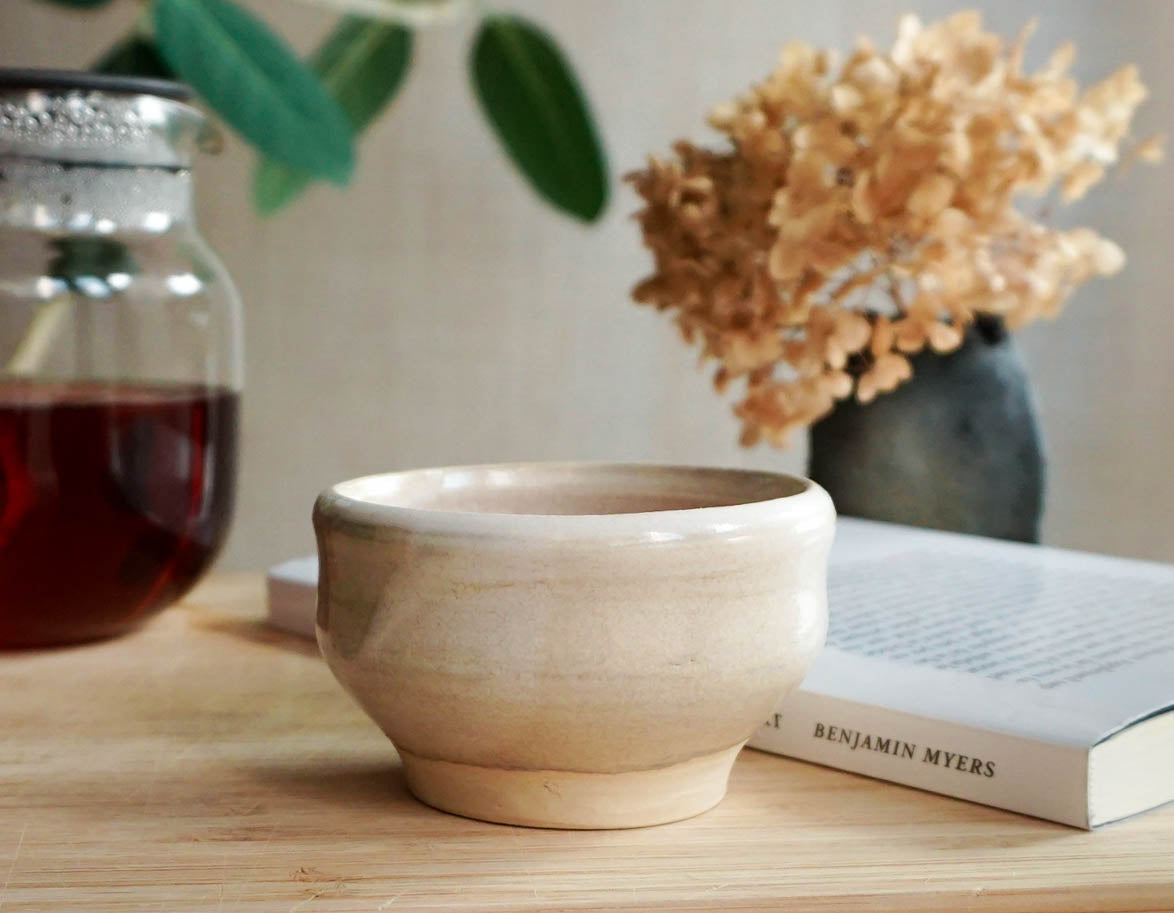 Round teacup