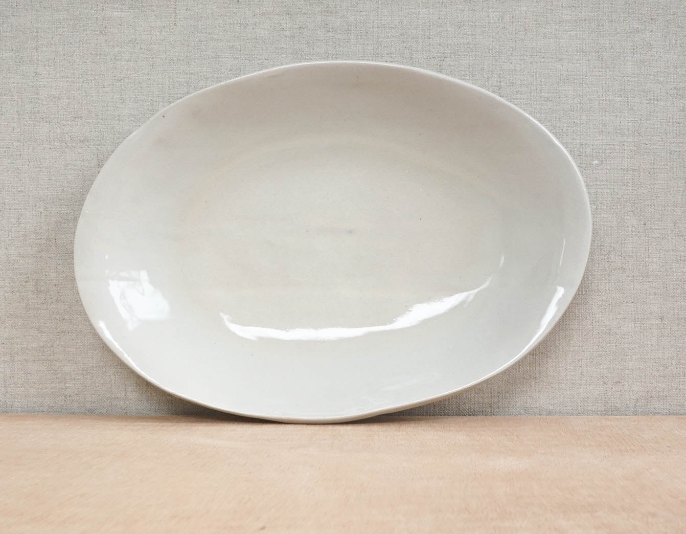 Oval-shaped plate