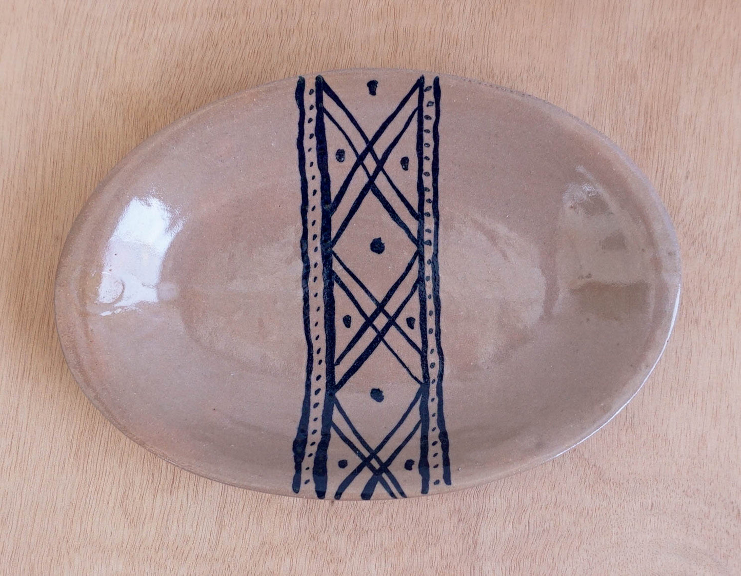 Medieval Catalan oval dish